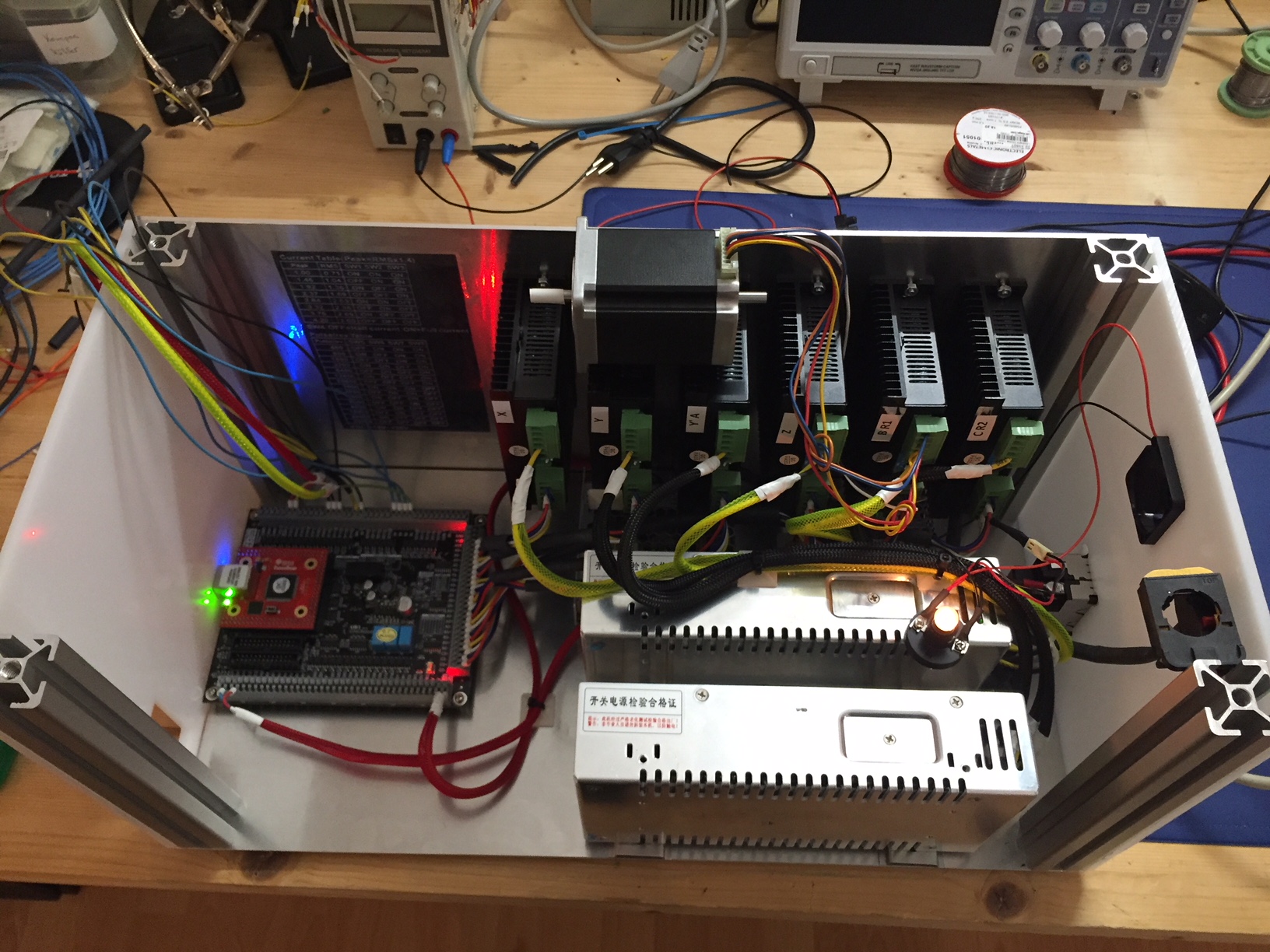 Verdrahtung der Achsanschlüsse auf dem UB1-Mainboard